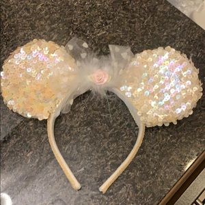 White sequin bridal Minnie Mouse Disney headband